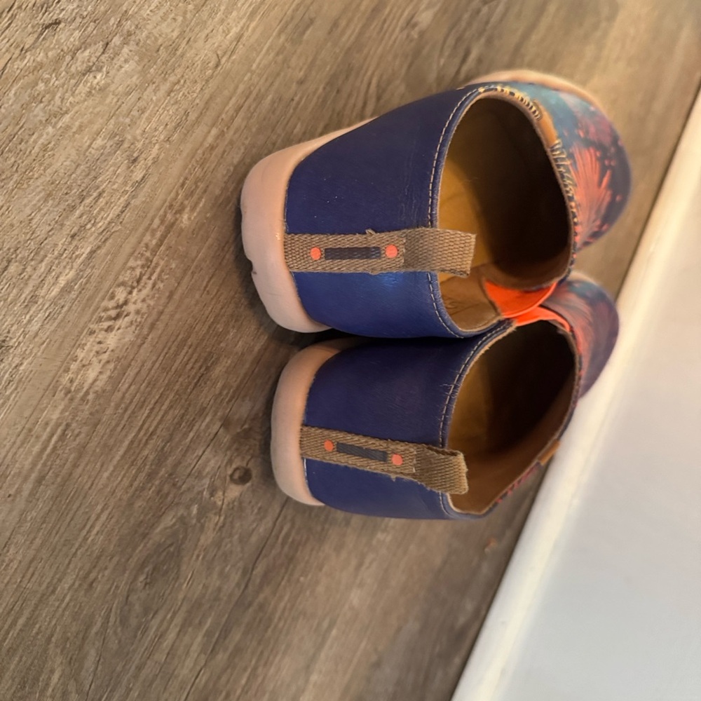 UIN SHOES SLIP ON FIREWORKS BOHO ARTISAN ARTSY COMFORT HARDLY WORN! - Picture 2 of 7